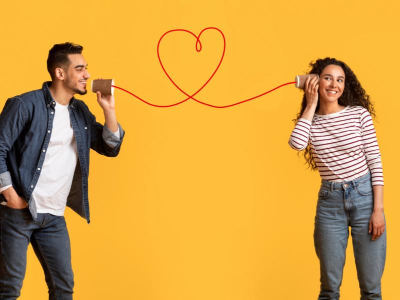 shutterstock_2207861113_Dosentelefon_Herz_Paar_frei