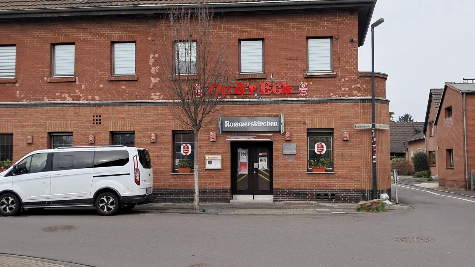 Von außen unscheinbar, drinnen viel Geselligkeit und Gemeinschaft: das Kulturgasthaus „Op d’r Eck