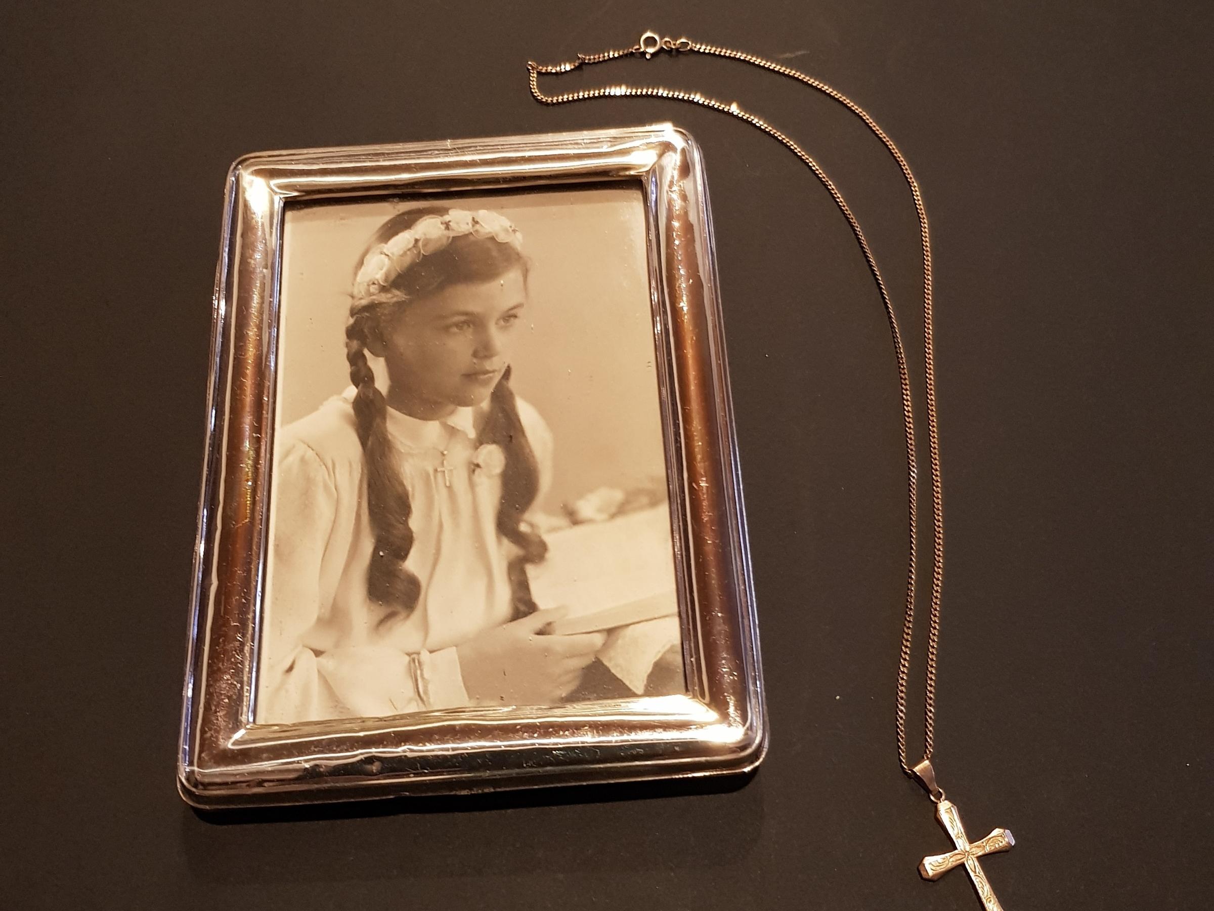 14 Kommunionkreuz Li.