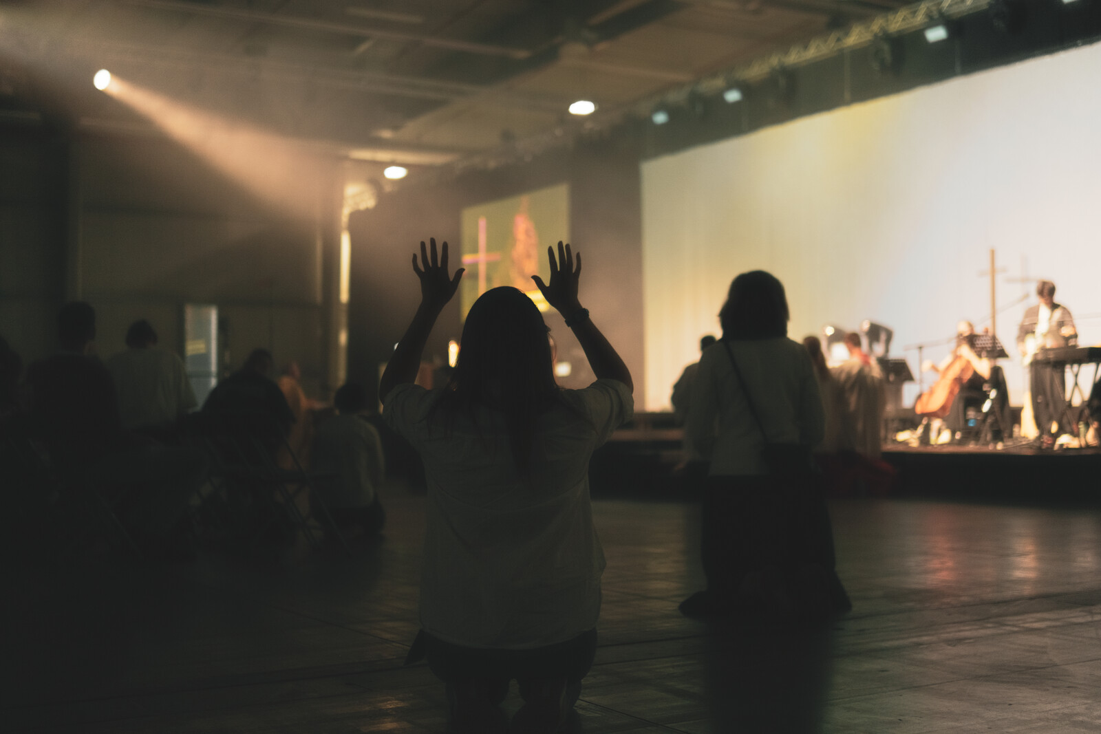 Anbetung bei Kommt und seht Fronleichnam 2025