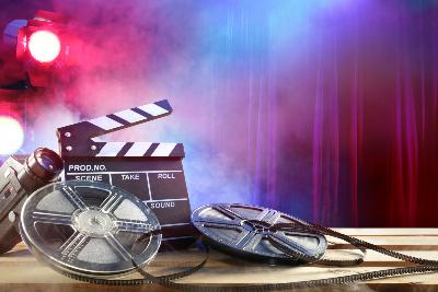 15.12.Zinema-Zollst_shutterstock_644371840_Romolo Tavani_Medien_Kino_Theater_Film_Frei_