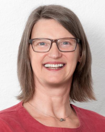 17.04.2026 lesen und lesen lassen Heike Baller beschnitten (c) Susanne Fern