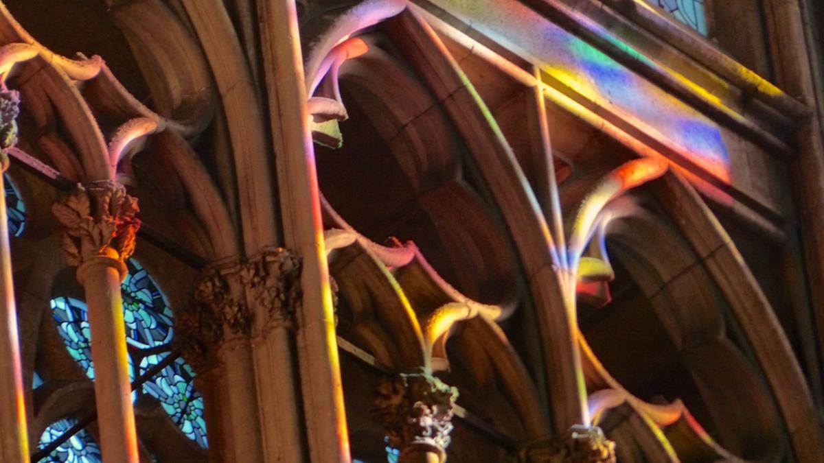 Kölner_Dom_Richter_Fenster_Lichtspiegelung_2 (c) Geolina163 - Wikimedia Commons