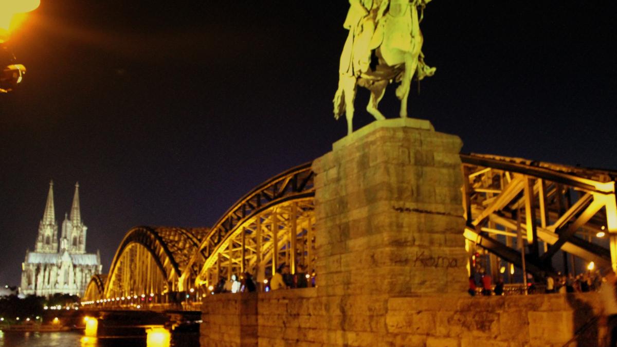 HOLLANZER_BRUCKE_AND_DOM_KOLN_GERMANY_JUNE_2013