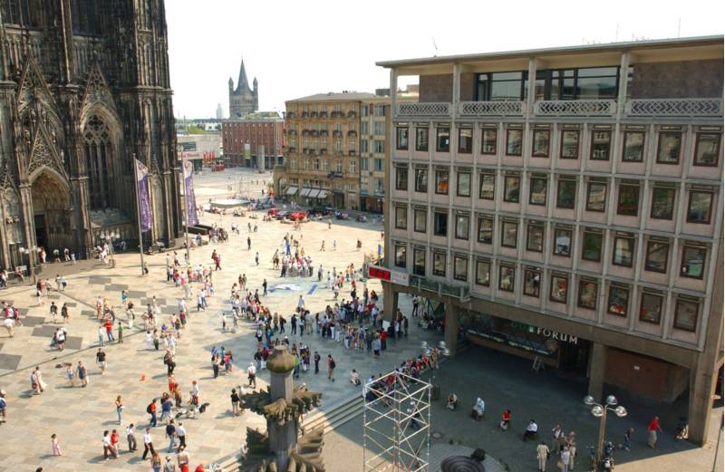 Blick auf das Domforum