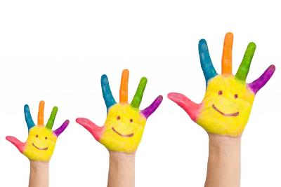 Kinderhände (c) Shutterstock Kinderhände