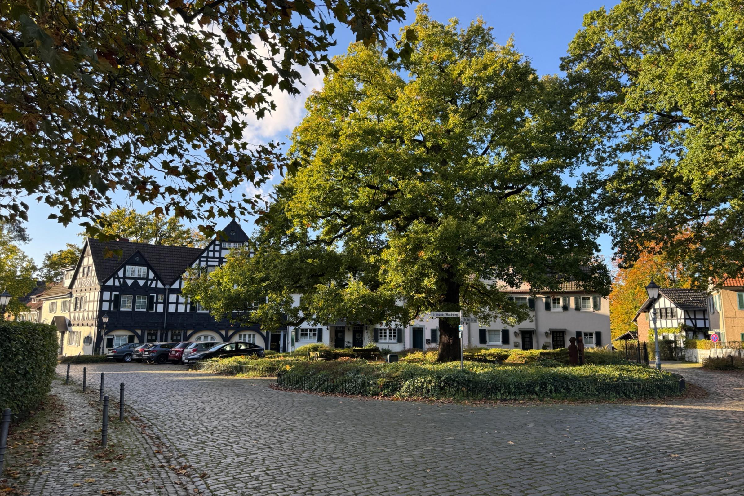 Platz an der Eiche