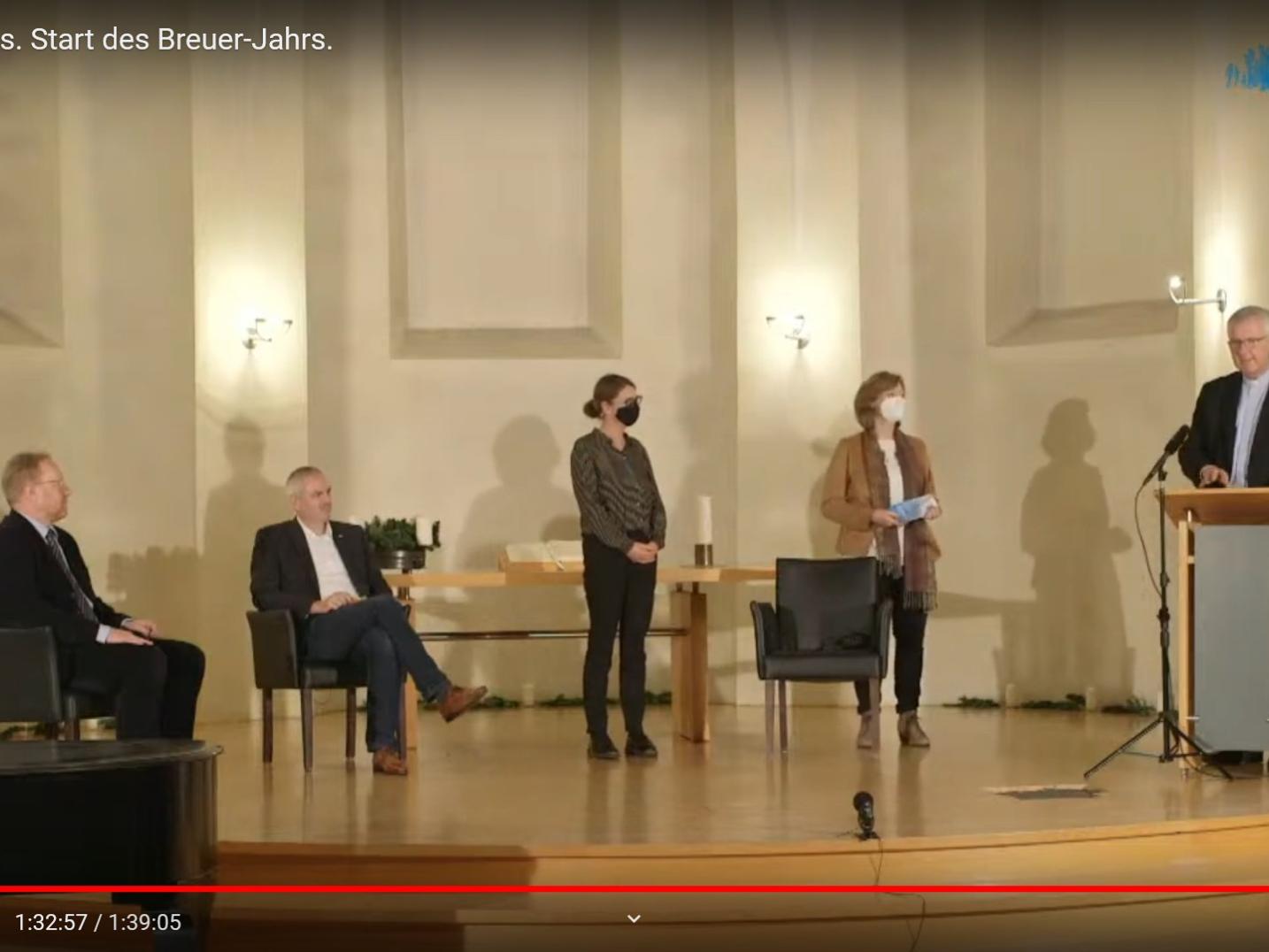 Screenshot der Liveübertragung Auftakt des Breuer-Jahrs