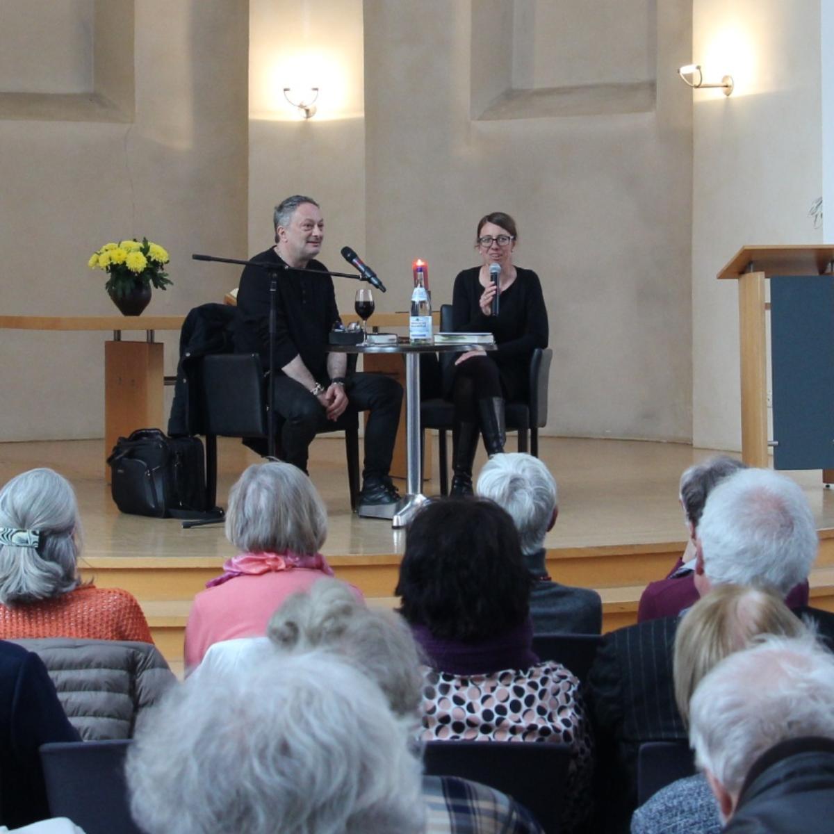 Feridun Zaimoglu im Interview mit Katja Schettler anlässlich einer Lesung in der Citykirche Wuppertal